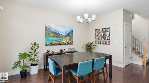 9847 92 Avenue Nw, Edmonton, AB - Indoor Photo Showing Dining Room