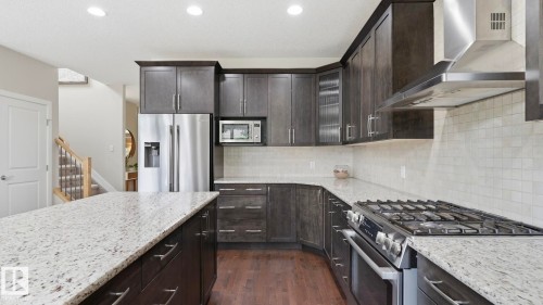 9847 92 Avenue Nw, Edmonton, AB - Indoor Photo Showing Kitchen With Stainless Steel Kitchen With Upgraded Kitchen