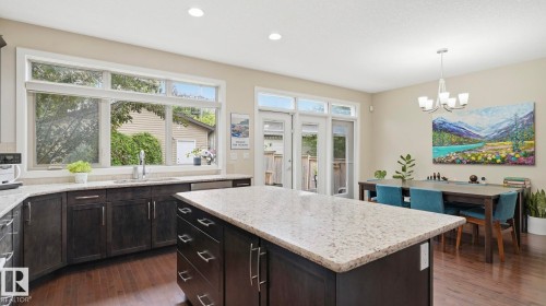 9847 92 Avenue Nw, Edmonton, AB - Indoor Photo Showing Kitchen