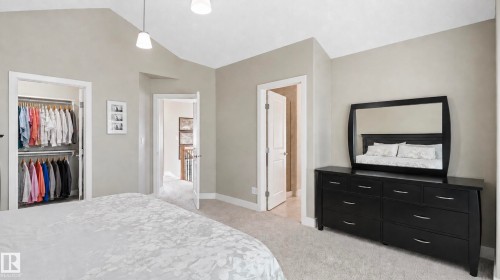 9847 92 Avenue Nw, Edmonton, AB - Indoor Photo Showing Bedroom