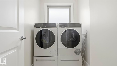 9847 92 Avenue Nw, Edmonton, AB - Indoor Photo Showing Laundry Room