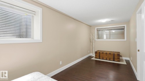 9847 92 Avenue Nw, Edmonton, AB - Indoor