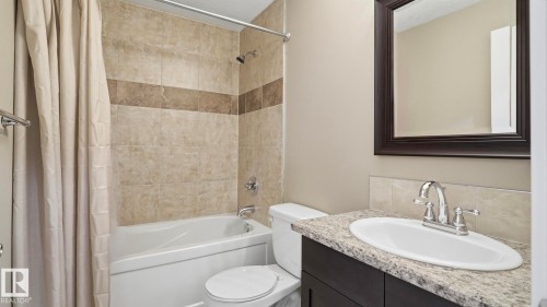 9847 92 Avenue Nw, Edmonton, AB - Indoor Photo Showing Bathroom