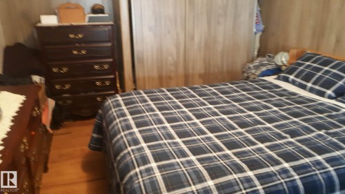 9940 110 Street, Westlock, AB - Indoor Photo Showing Bedroom