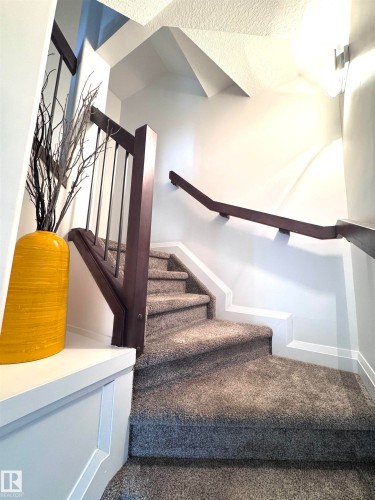 7004 97 Street Nw, Edmonton, AB - Indoor Photo Showing Other Room