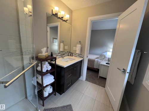 7004 97 Street Nw, Edmonton, AB - Indoor Photo Showing Bathroom