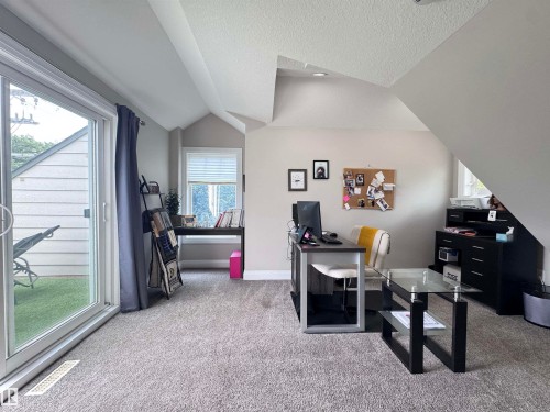 7004 97 Street Nw, Edmonton, AB - Indoor