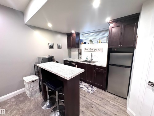 7004 97 Street Nw, Edmonton, AB - Indoor