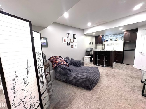 7004 97 Street Nw, Edmonton, AB - Indoor