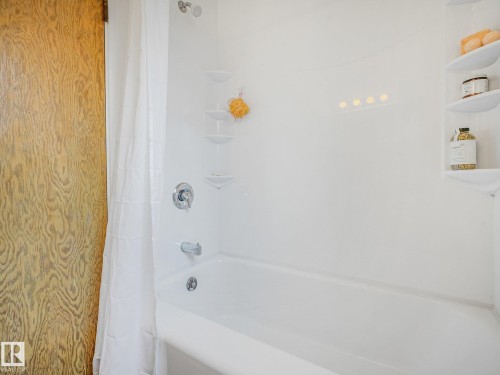 Bathfitter Tub System - 6112 105A Street Nw, Edmonton, AB - Indoor Photo Showing Bathroom