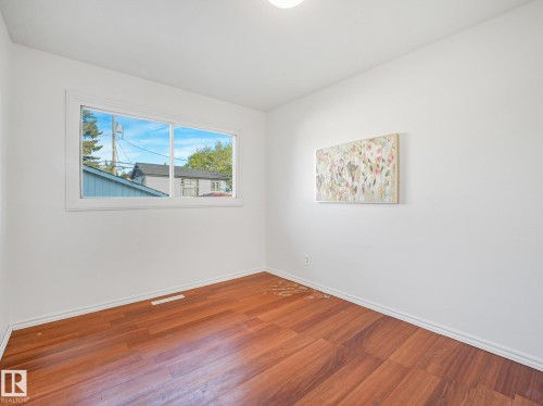 6112 105A Street Nw, Edmonton, AB - Indoor Photo Showing Other Room