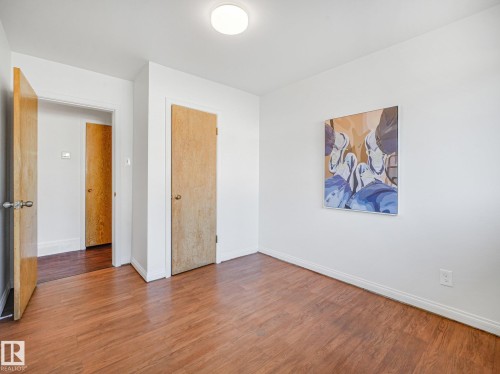 6112 105A Street Nw, Edmonton, AB - Indoor Photo Showing Other Room