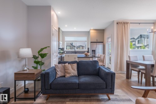 4804 Cawsey Terrace Sw, Edmonton, AB - Indoor Photo Showing Living Room
