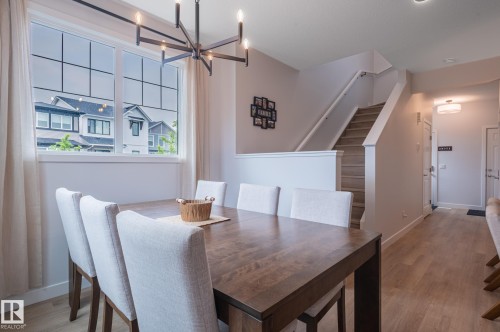 4804 Cawsey Terrace Sw, Edmonton, AB - Indoor