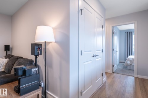 4804 Cawsey Terrace Sw, Edmonton, AB - Indoor