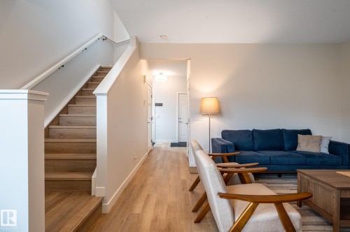 4804 Cawsey Terrace Sw, Edmonton, AB - Indoor