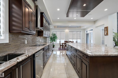 3644 Westcliff Way Sw, Edmonton, AB - Indoor Photo Showing Kitchen With Upgraded Kitchen