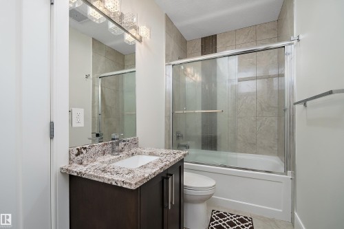 3644 Westcliff Way Sw, Edmonton, AB - Indoor Photo Showing Bathroom