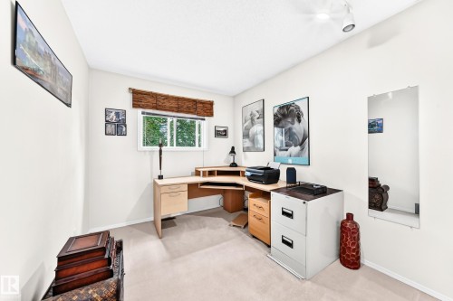 3rd Bedroom - Spacious Bedroom - 350 Pearson Crescent Nw, Edmonton, AB - Indoor