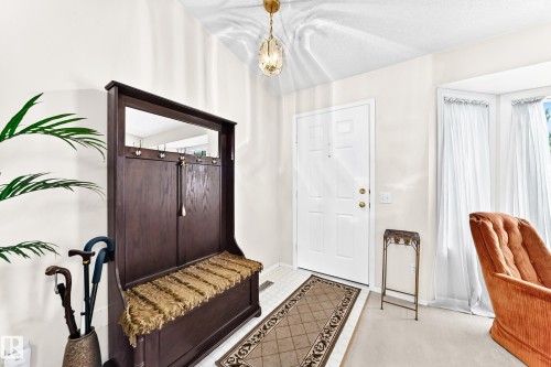 Spacious Front Entry - 350 Pearson Crescent Nw, Edmonton, AB - Indoor