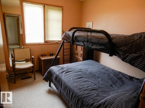 736 Blue Heron Drive, Rural Lac Ste. Anne County, AB - Indoor Photo Showing Bedroom