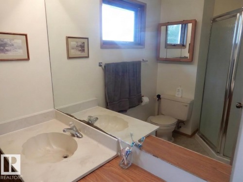 736 Blue Heron Drive, Rural Lac Ste. Anne County, AB - Indoor Photo Showing Bathroom