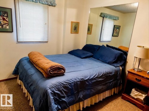 736 Blue Heron Drive, Rural Lac Ste. Anne County, AB - Indoor Photo Showing Bedroom