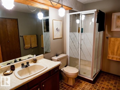 736 Blue Heron Drive, Rural Lac Ste. Anne County, AB - Indoor Photo Showing Bathroom