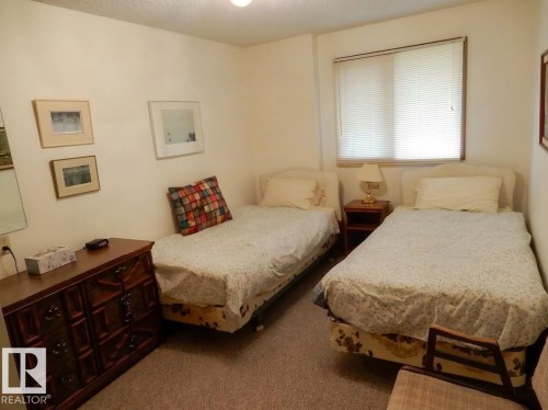 736 Blue Heron Drive, Rural Lac Ste. Anne County, AB - Indoor Photo Showing Bedroom