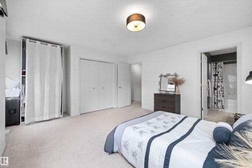 #83 8304 11 Av Sw, Edmonton, AB - Indoor Photo Showing Bedroom