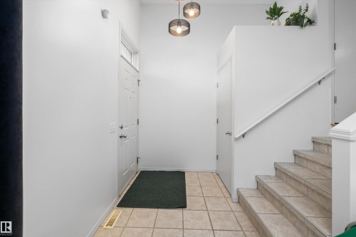 #83 8304 11 Av Sw, Edmonton, AB - Indoor Photo Showing Other Room