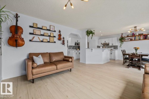 19040 47 Avenue Nw, Edmonton, AB - Indoor Photo Showing Other Room