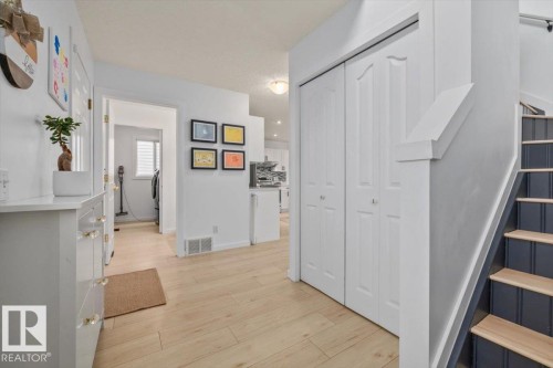 19040 47 Avenue Nw, Edmonton, AB - Indoor Photo Showing Other Room