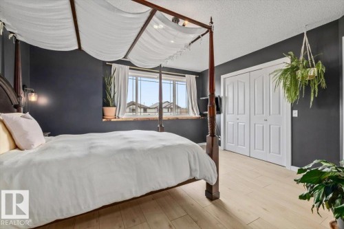 19040 47 Avenue Nw, Edmonton, AB - Indoor Photo Showing Bedroom
