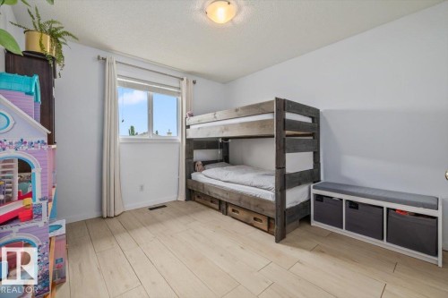19040 47 Avenue Nw, Edmonton, AB - Indoor Photo Showing Bedroom