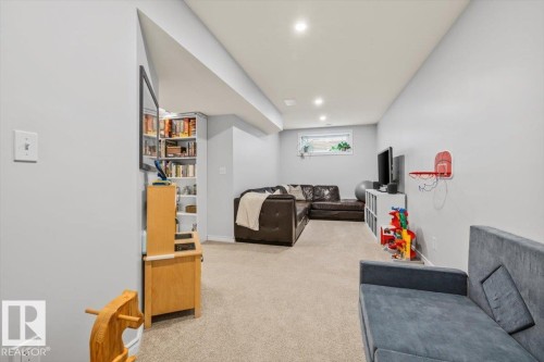 19040 47 Avenue Nw, Edmonton, AB - Indoor