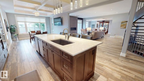 4810 Donsdale Drive Nw, Edmonton, AB - Indoor Photo Showing Kitchen With Upgraded Kitchen
