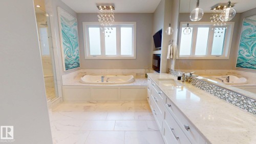 4810 Donsdale Drive Nw, Edmonton, AB - Indoor Photo Showing Bathroom