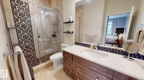 4810 Donsdale Drive Nw, Edmonton, AB - Indoor Photo Showing Bathroom