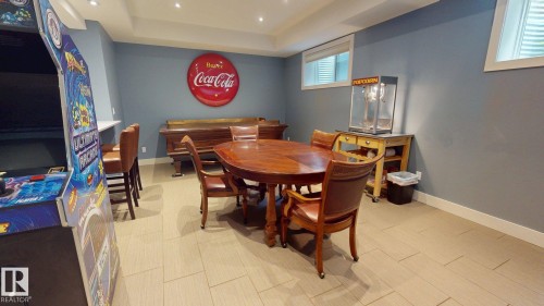 4810 Donsdale Drive Nw, Edmonton, AB - Indoor Photo Showing Dining Room