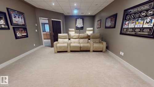 4810 Donsdale Drive Nw, Edmonton, AB - Indoor Photo Showing Other Room