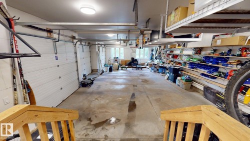 4810 Donsdale Drive Nw, Edmonton, AB - Indoor Photo Showing Garage