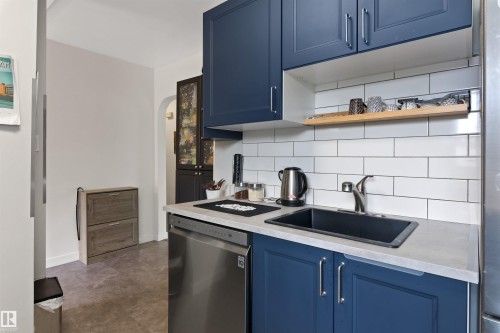 10994 135 Street Nw, Edmonton, AB - Indoor Photo Showing Kitchen