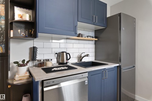10994 135 Street Nw, Edmonton, AB - Indoor Photo Showing Kitchen