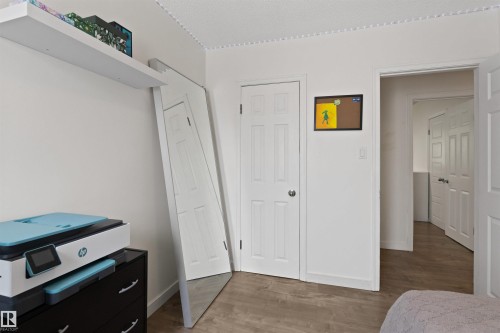 10994 135 Street Nw, Edmonton, AB - Indoor