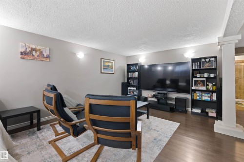10994 135 Street Nw, Edmonton, AB - Indoor