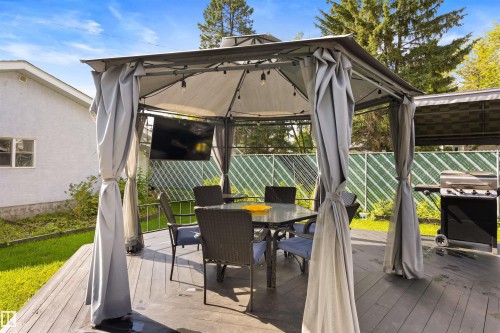 10994 135 Street Nw, Edmonton, AB - Outdoor