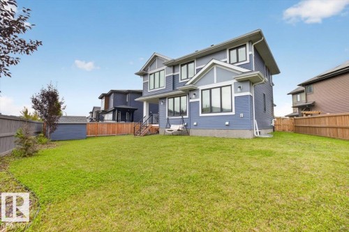 Expansive green space with wood fencing - 6813 Knox Loop Sw, Edmonton, AB - Outdoor