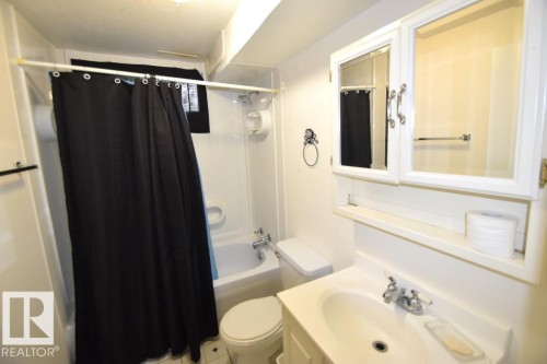 5007 2 Street, Boyle, AB - Indoor Photo Showing Bathroom