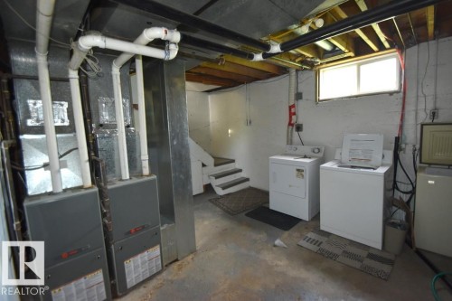 5007 2 Street, Boyle, AB - Indoor Photo Showing Laundry Room